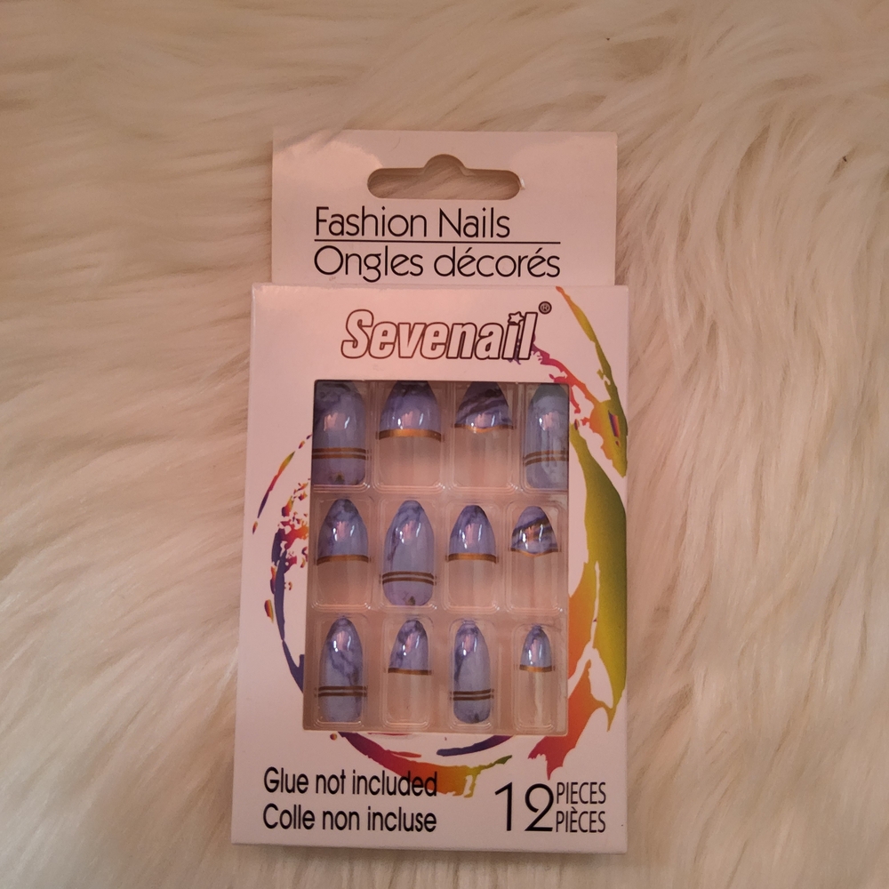 10 /$10 Sevenail Fashion Nails in Blue